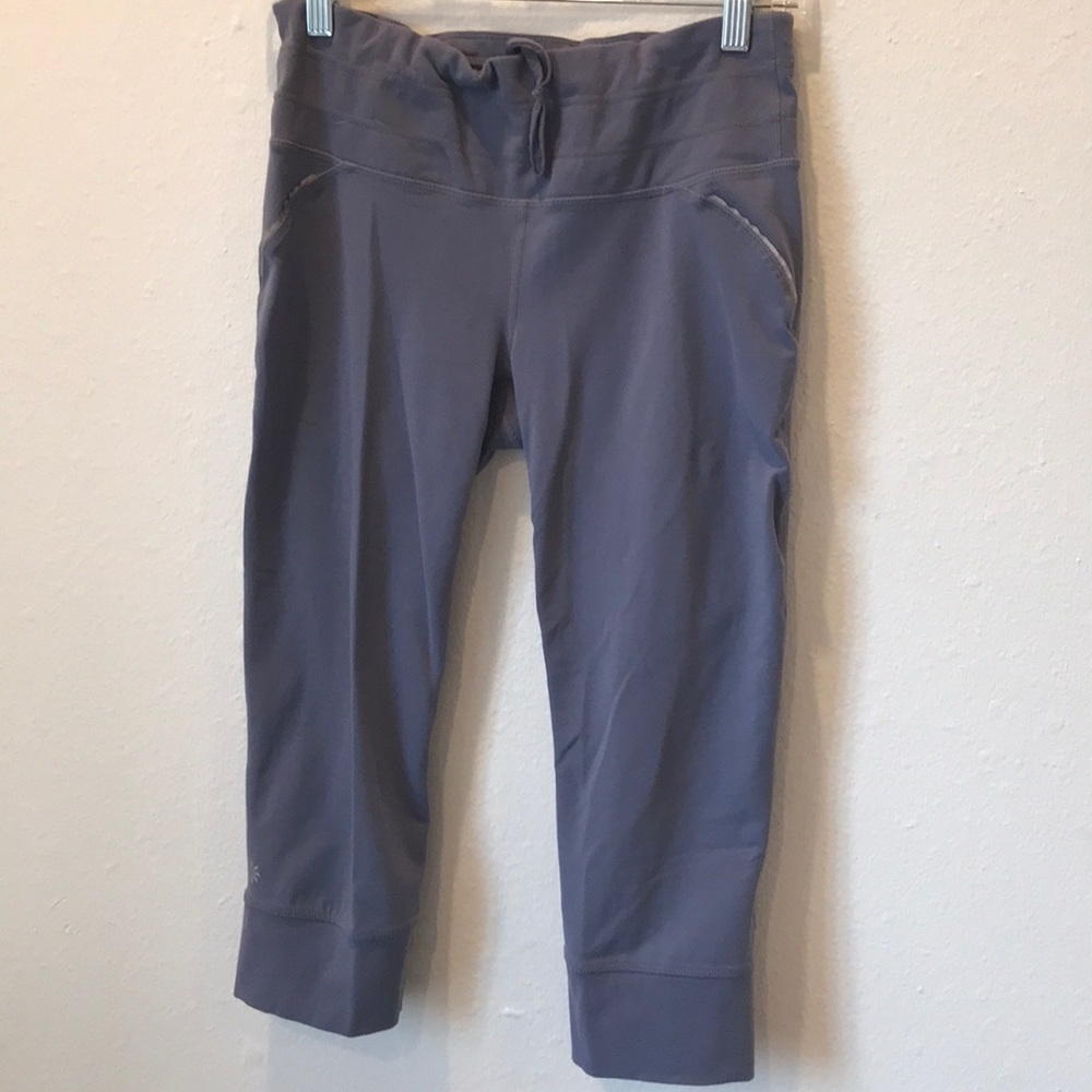 Athleta Leggings in light grey. Size Medium